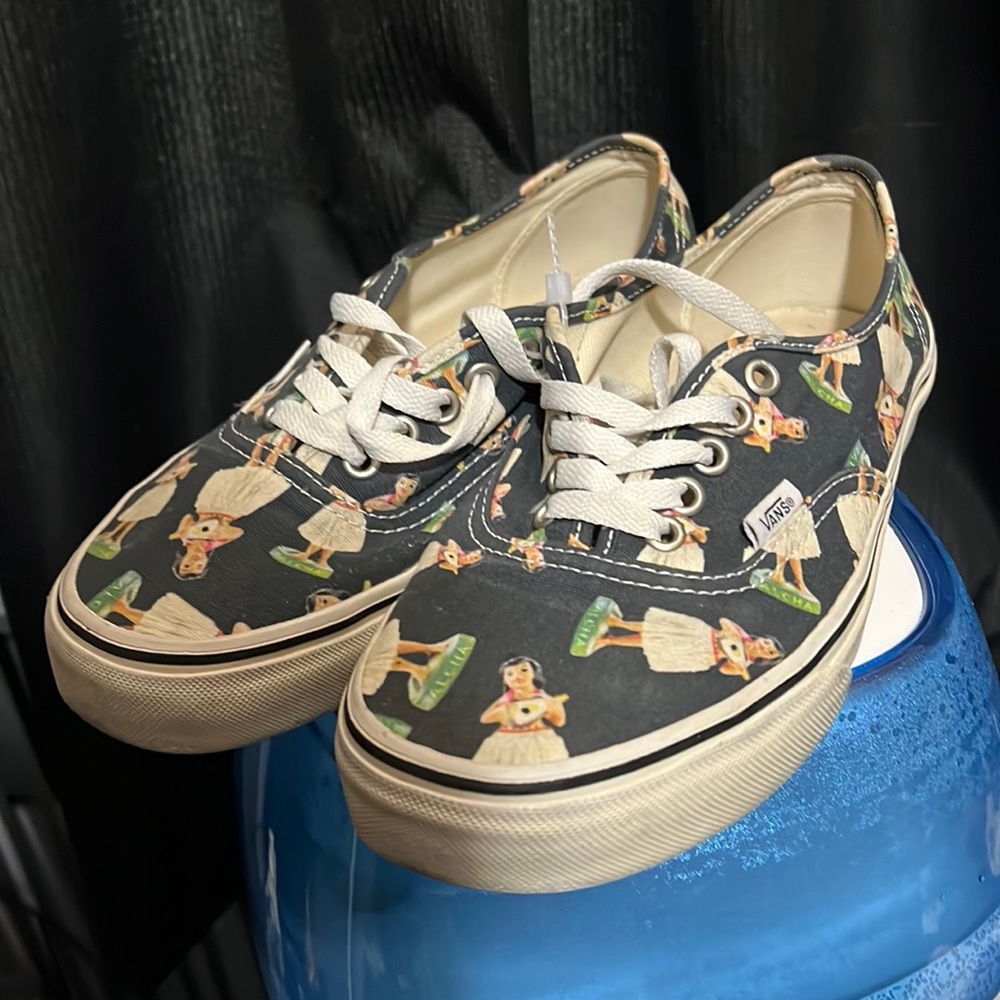 Hula girl vans
